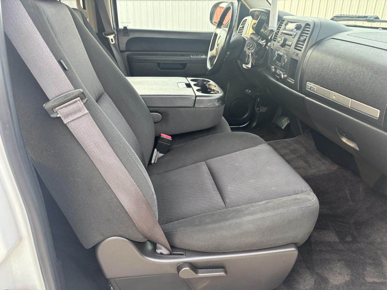 Chevrolet Silverado photo 9