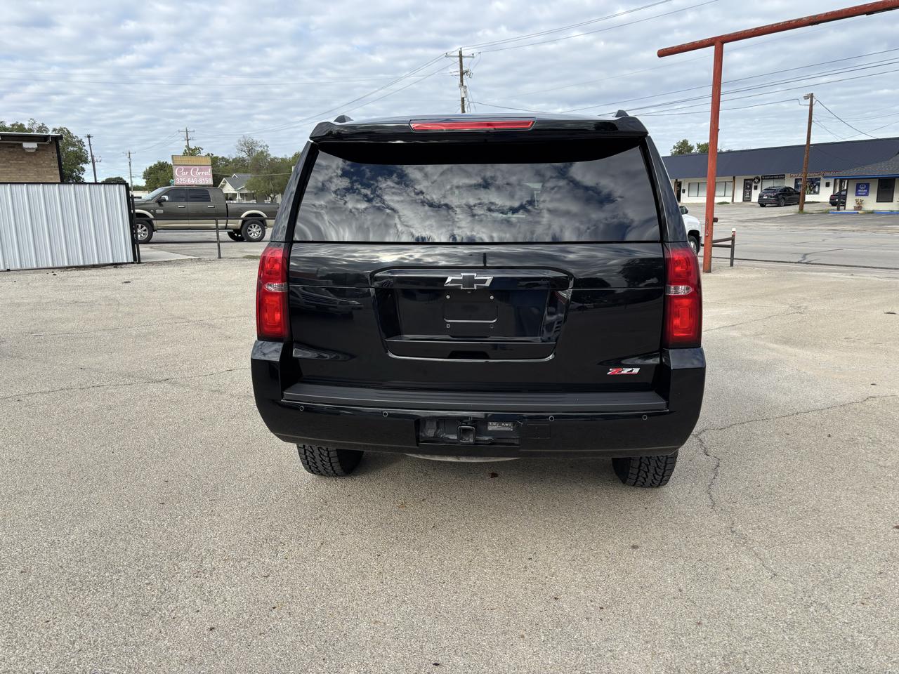 Chevrolet Tahoe photo 5
