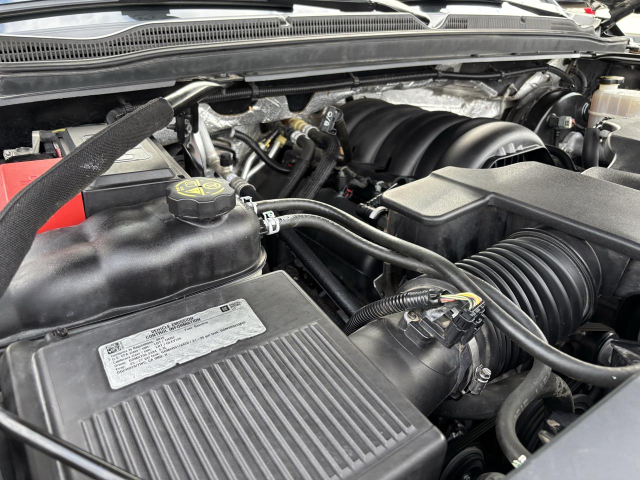 Chevrolet Tahoe photo 16