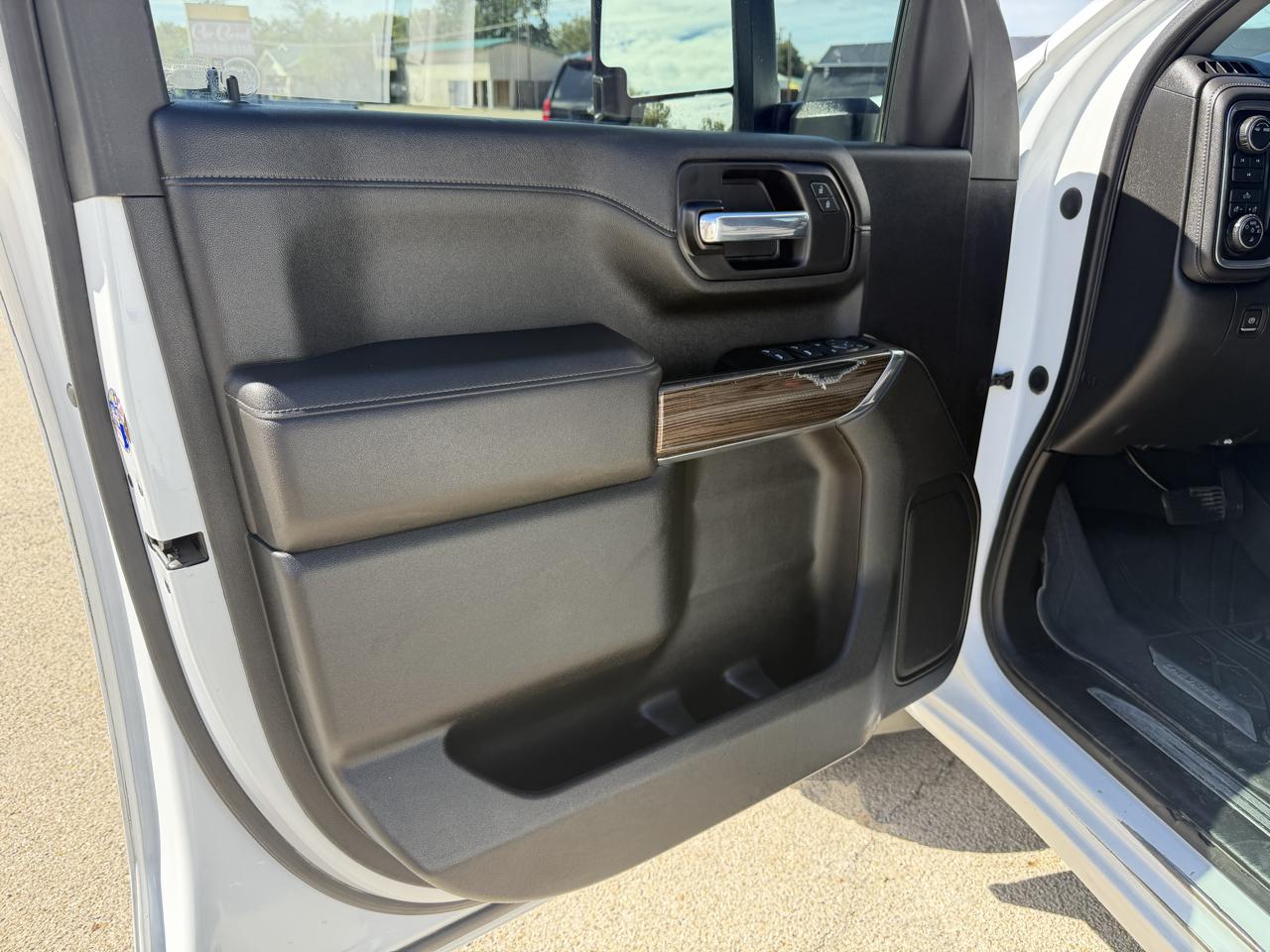 Chevrolet Silverado 2500HD LT Crew Cab Short Box 4WD 2021