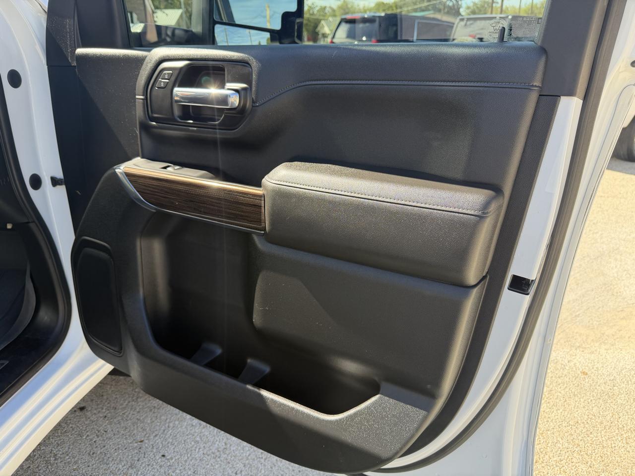 Chevrolet Silverado 2500HD LT Crew Cab Short Box 4WD 2021