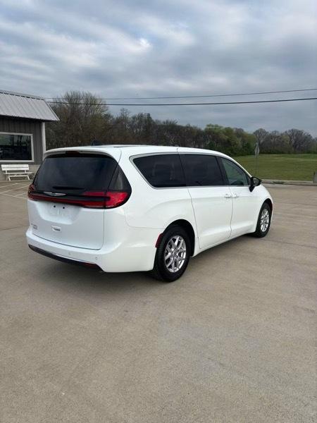 Chrysler Pacifica  2024