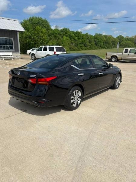 Nissan Altima  2020