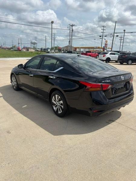 Nissan Altima  2020