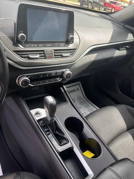 Nissan Altima  2020