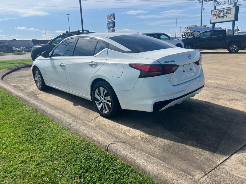 Nissan Altima  2024