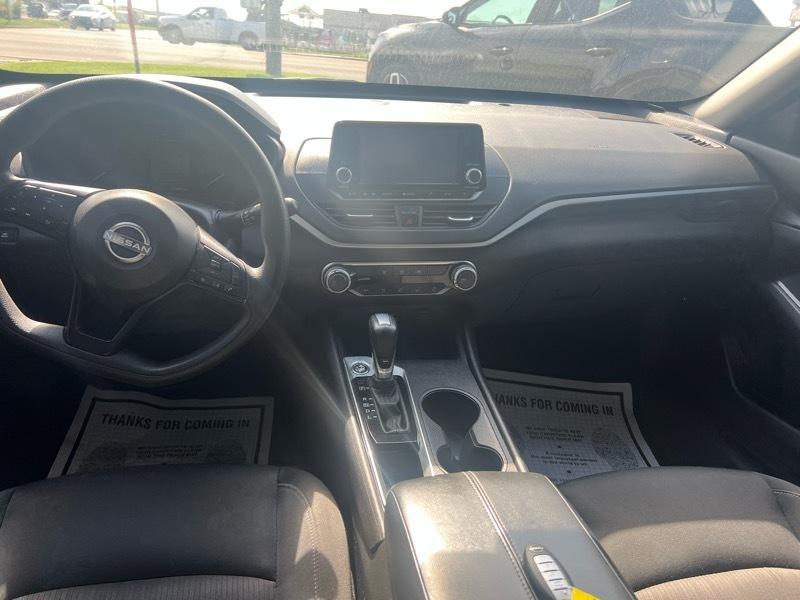 Nissan Altima  2024