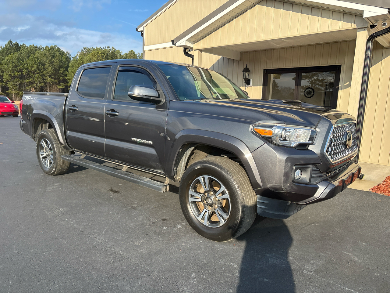 Toyota Tacoma SR5 Dbl Cab 2WD V6 at 2019
