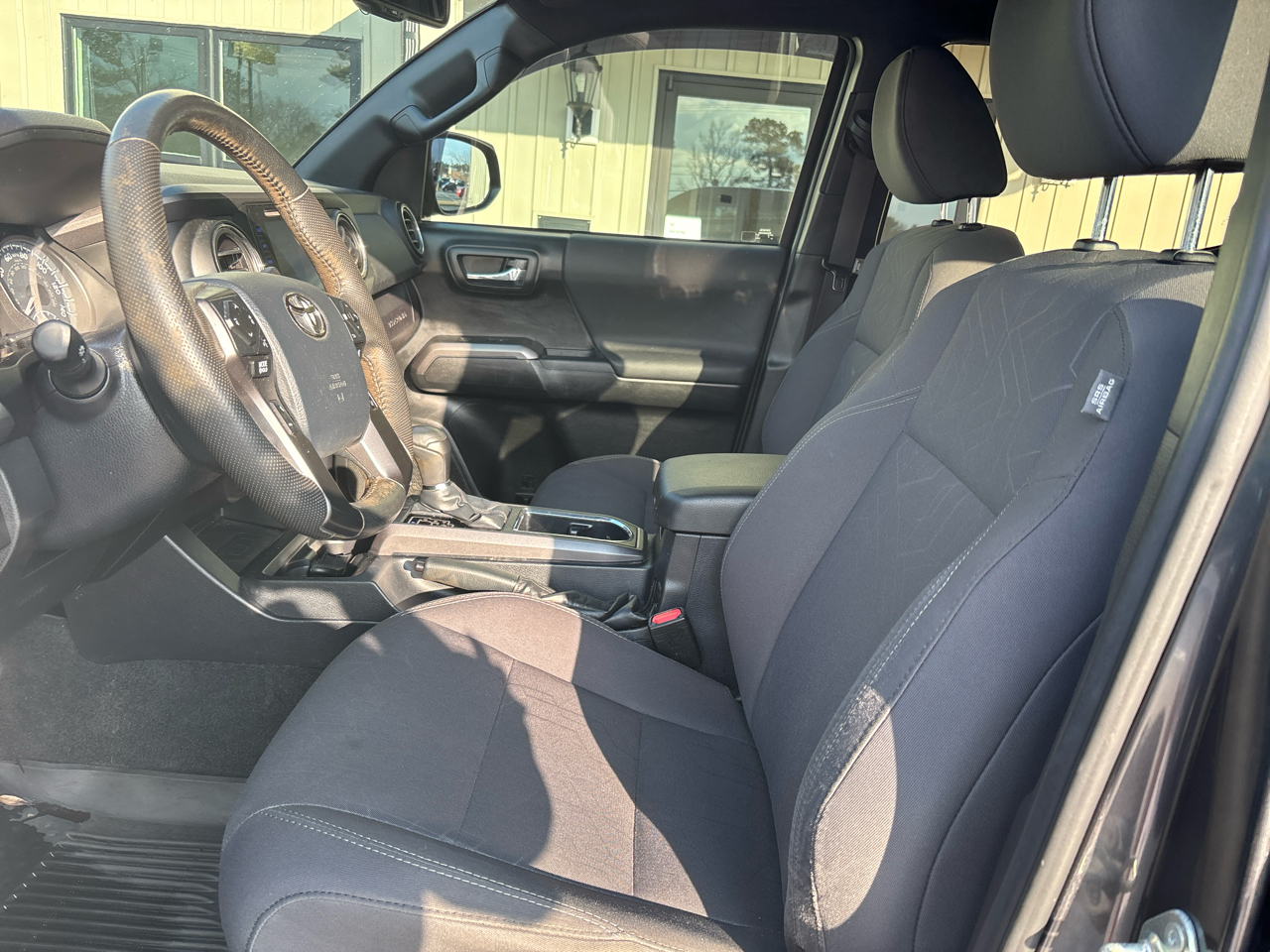 Toyota Tacoma SR5 Dbl Cab 2WD V6 at 2019