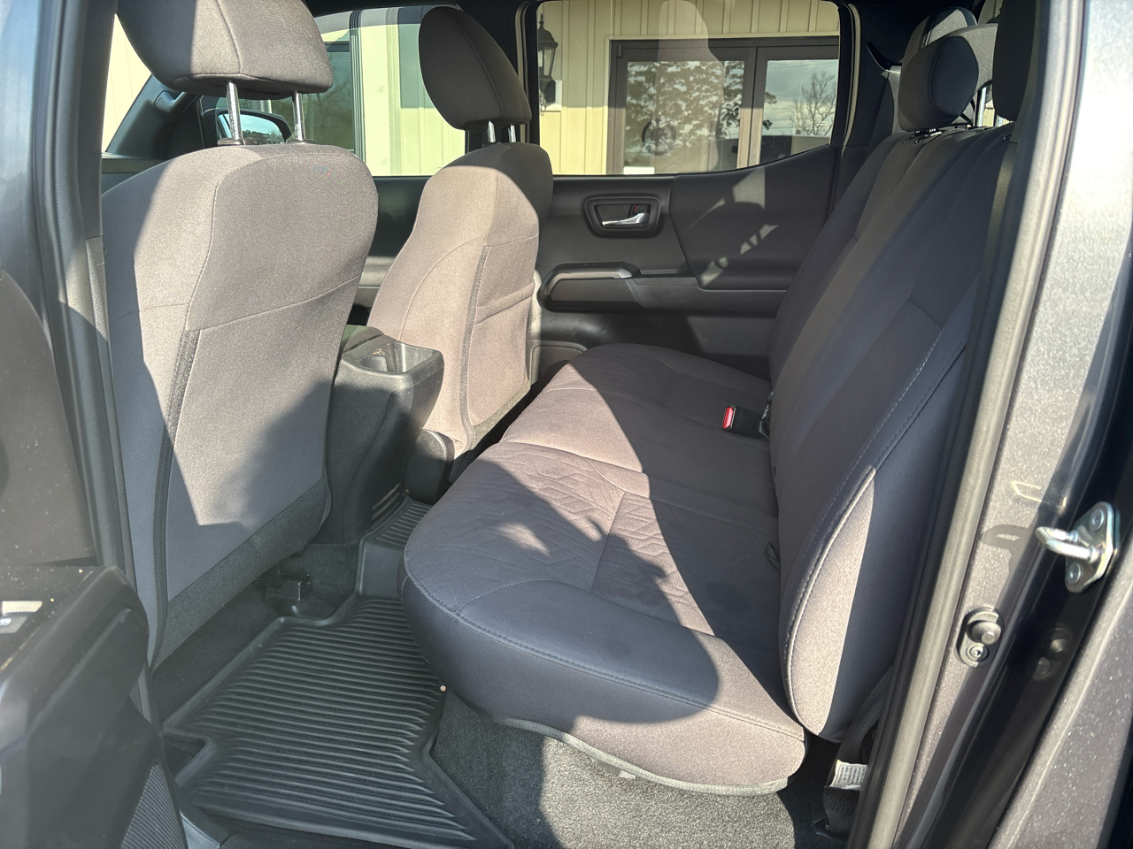 Toyota Tacoma SR5 Dbl Cab 2WD V6 at 2019