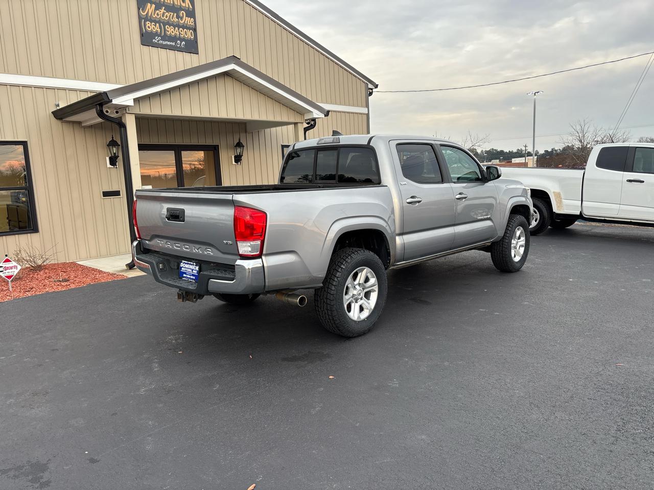 Toyota Tacoma SR5 Double Cab Long Bed V6 6AT 2WD 2016