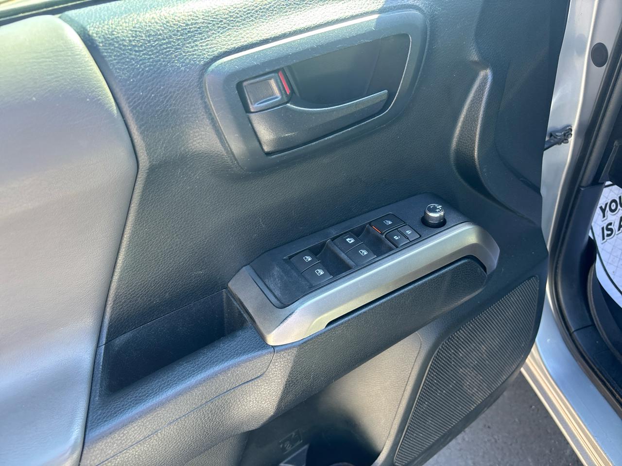 Toyota Tacoma SR5 Double Cab Long Bed V6 6AT 2WD 2016