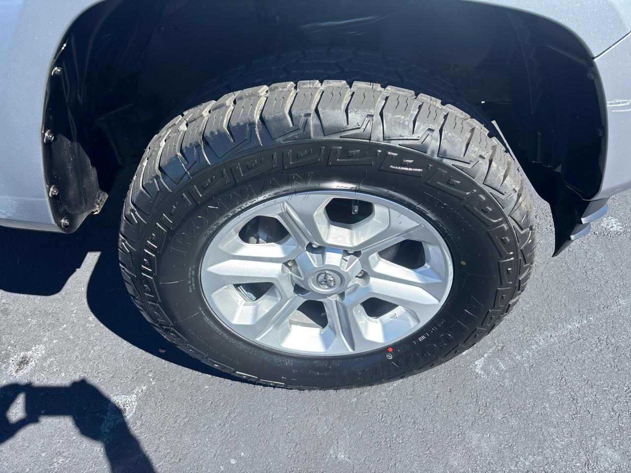 Toyota Tacoma SR5 Double Cab Long Bed V6 6AT 2WD 2016