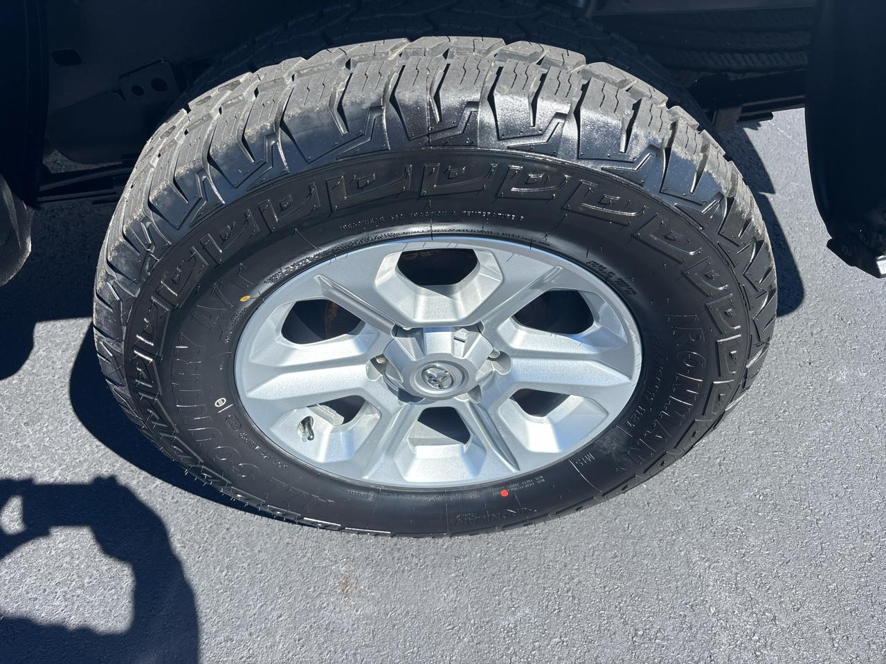 Toyota Tacoma SR5 Double Cab Long Bed V6 6AT 2WD 2016