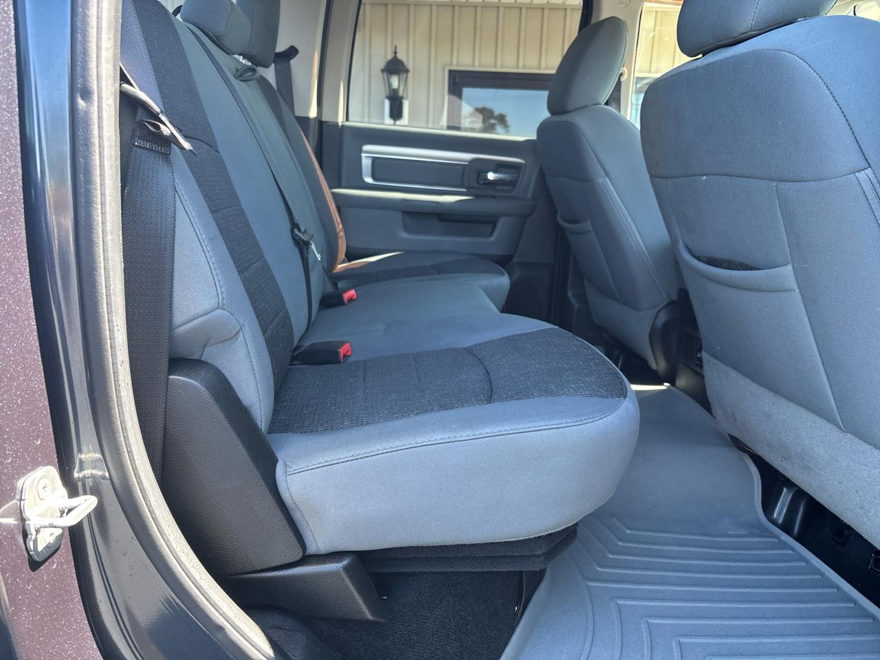 RAM 1500 SLT Crew Cab SWB 2WD 2014