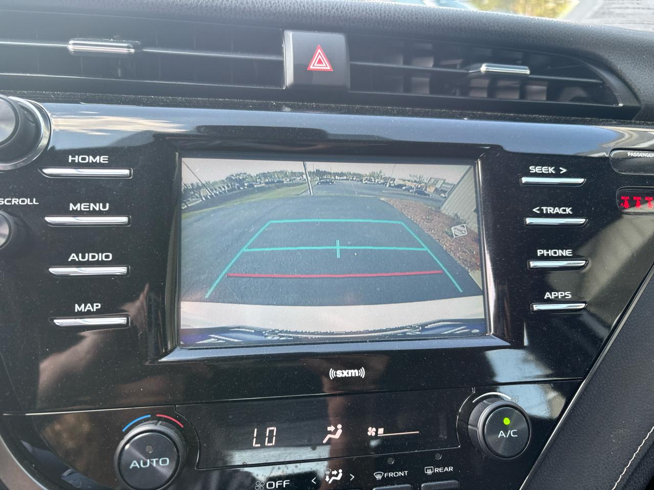 Toyota Camry SE 2020