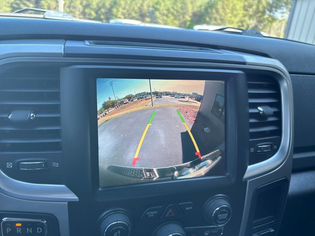 RAM 1500 SLT Crew Cab SWB 4WD 2016