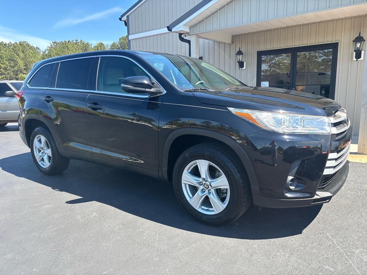 Toyota Highlander LE FWD I4 2019