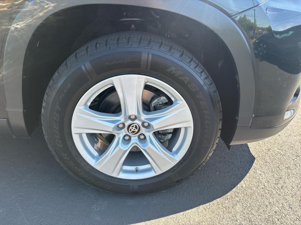 Toyota Highlander LE FWD I4 2019