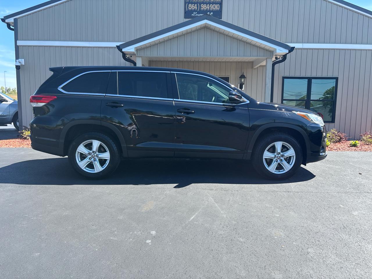 Toyota Highlander LE FWD I4 2019