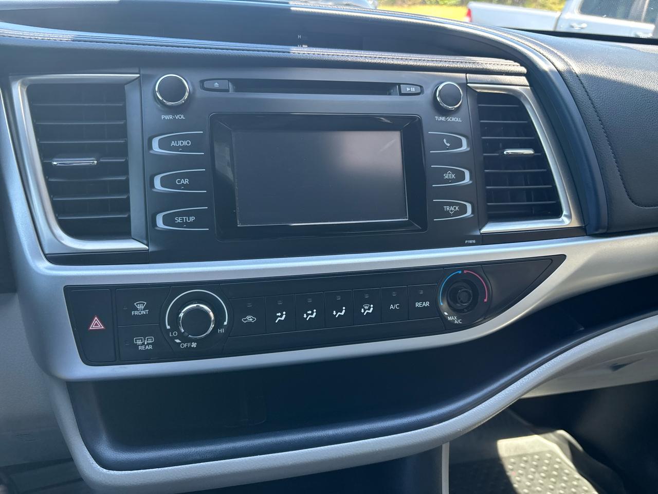 Toyota Highlander LE FWD I4 2019