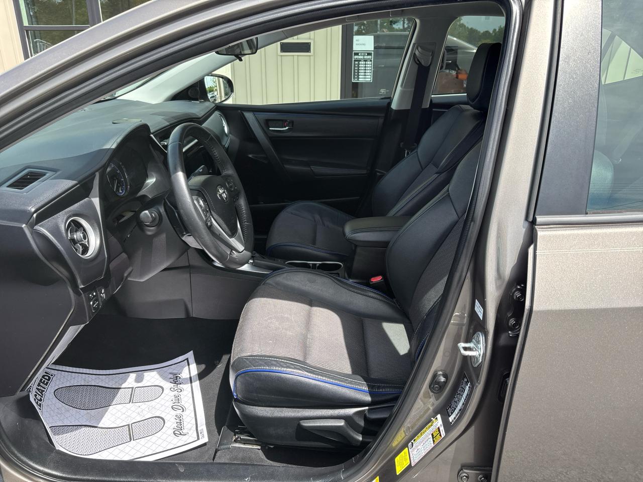 Toyota Corolla L CVT 2017