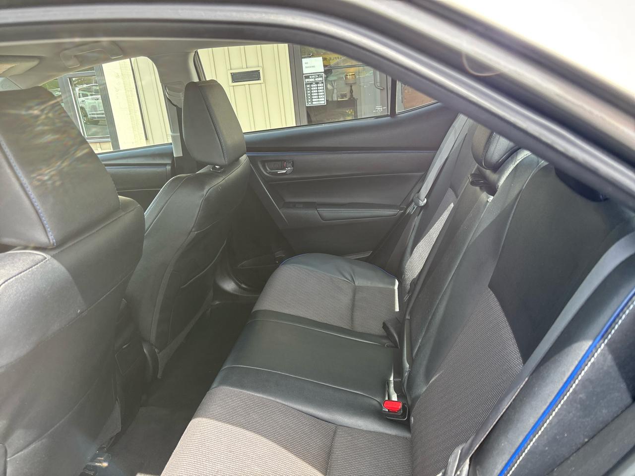 Toyota Corolla L CVT 2017