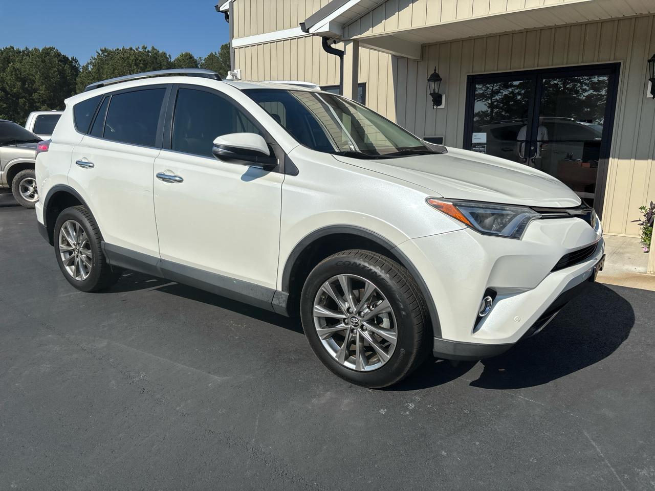 Toyota RAV4 Limited FWD 2017