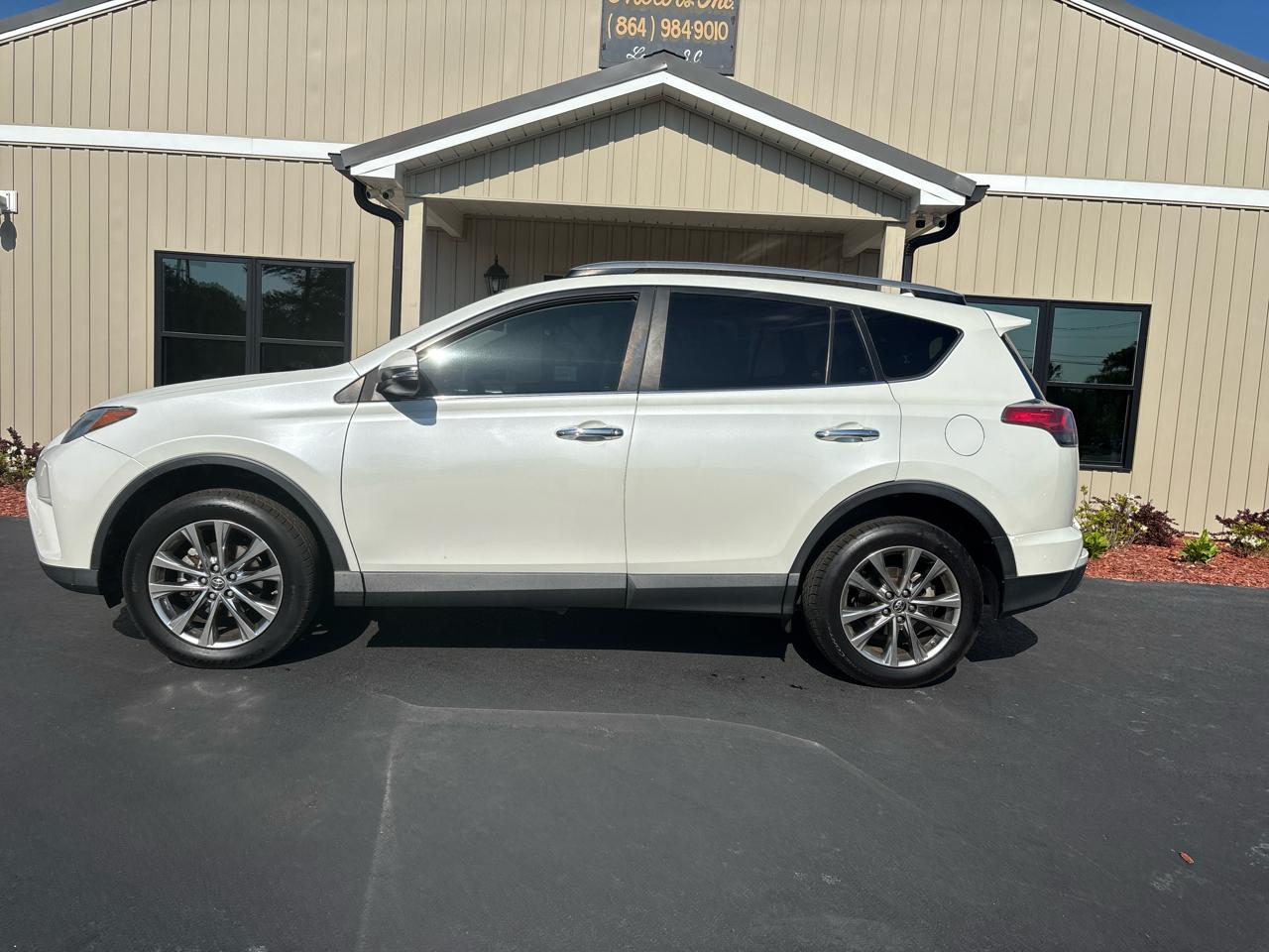 Toyota RAV4 Limited FWD 2017