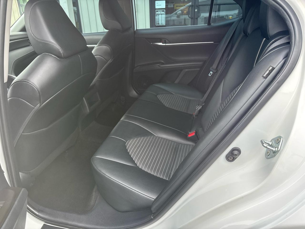 Toyota Camry SE 2022