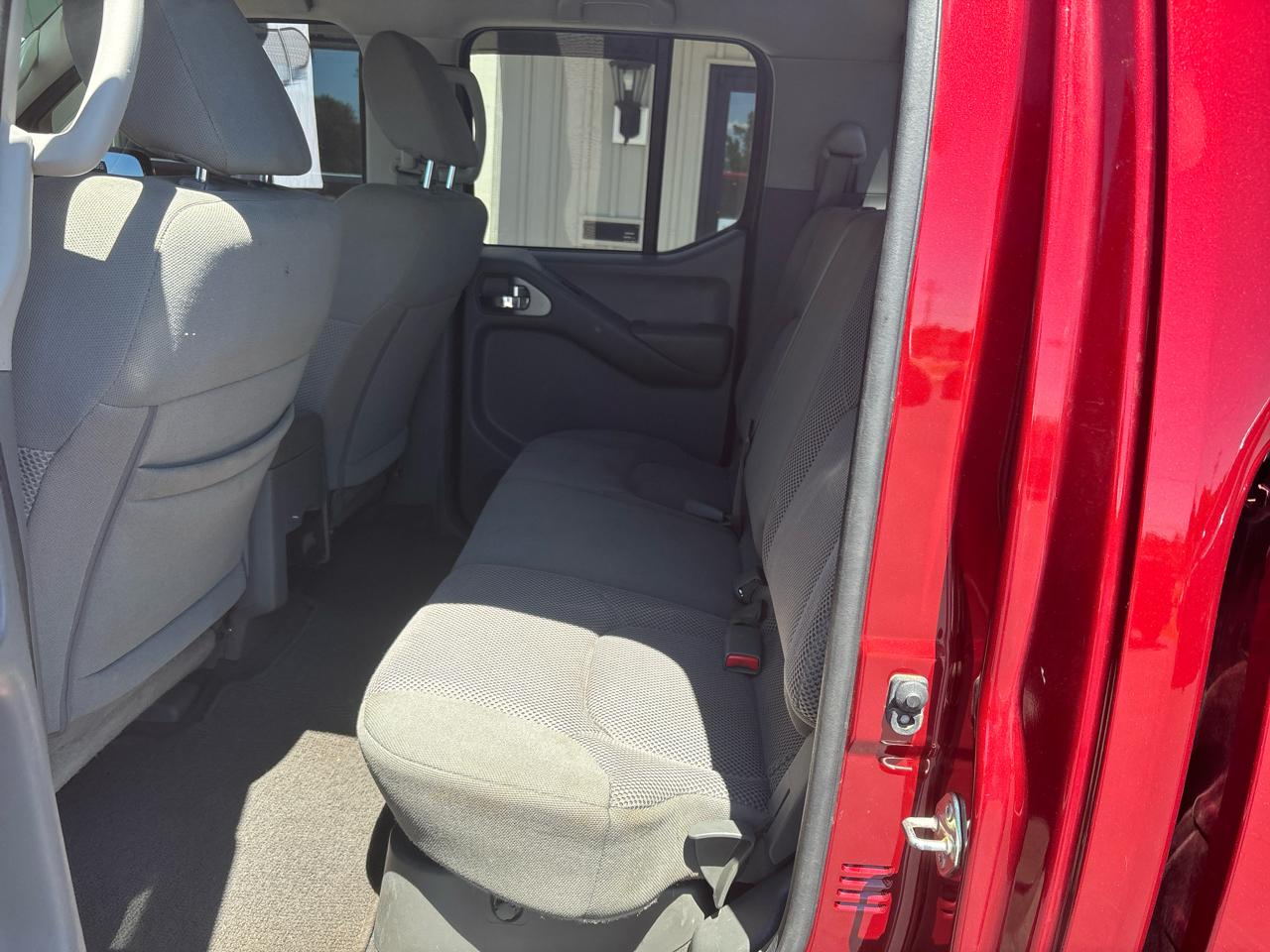 Nissan Frontier SV Crew Cab 4WD 2019