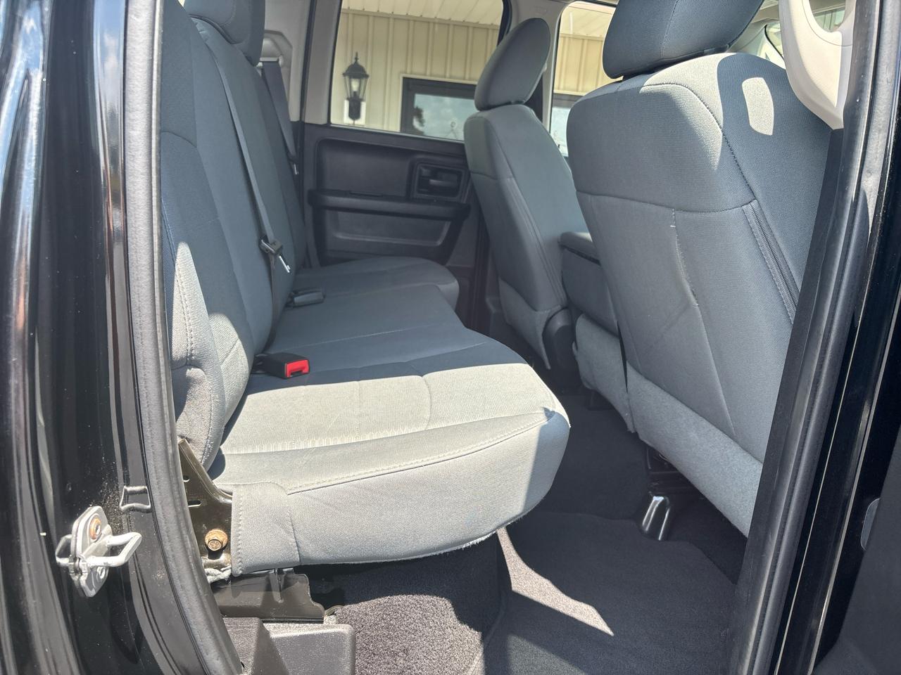 RAM 1500 Tradesman Quad Cab 4WD 2015