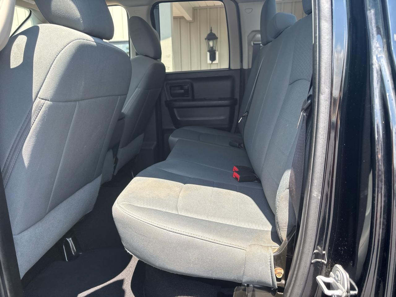 RAM 1500 Tradesman Quad Cab 4WD 2015