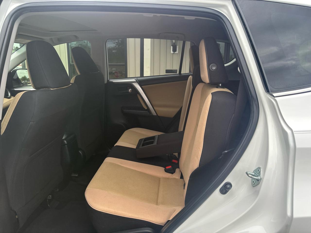 Toyota RAV4 XLE FWD 2017