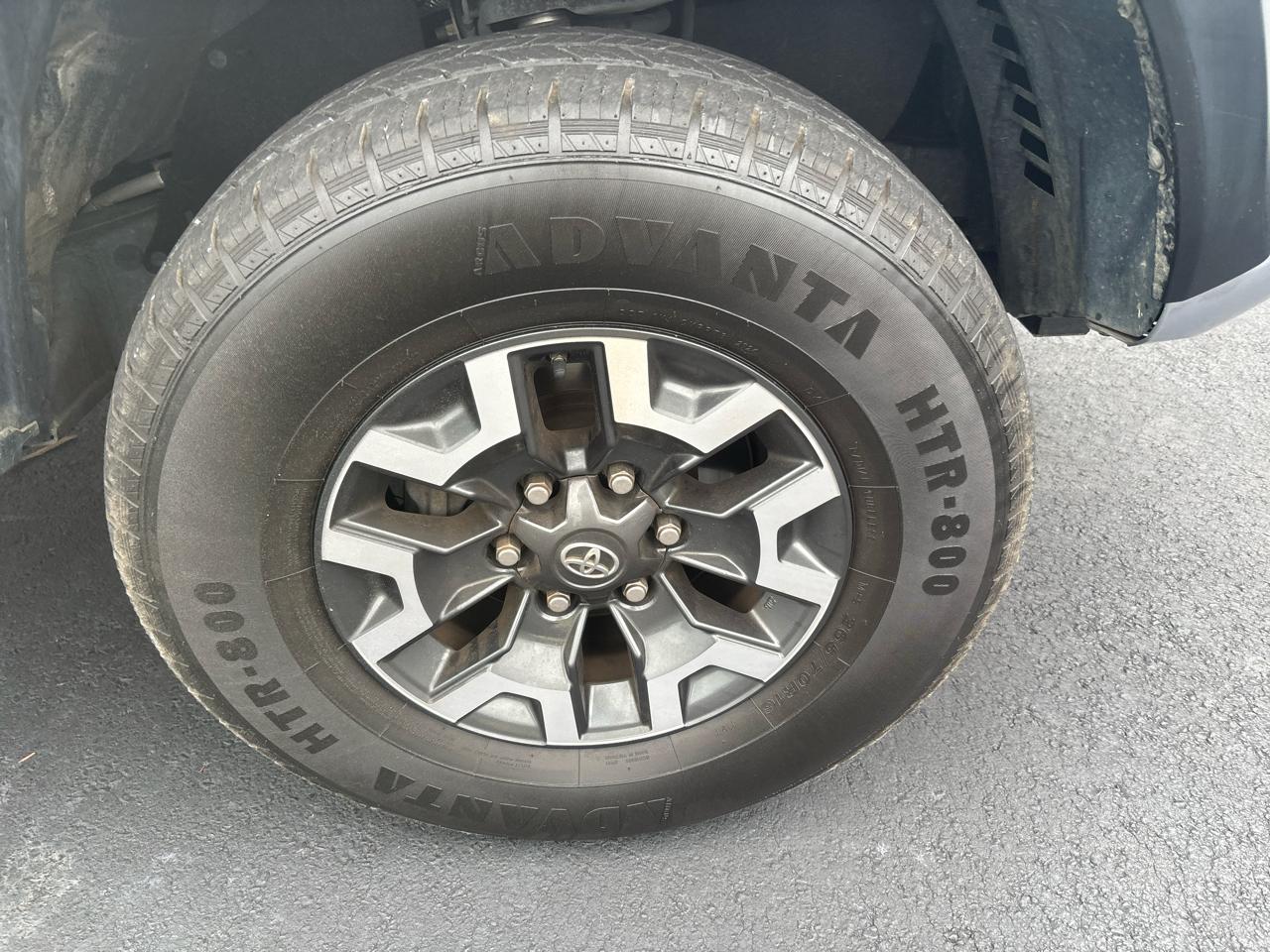 Toyota Tacoma TRD Off Road Double Cab 5' Bed V6 4x2 AT (Natl) 2017