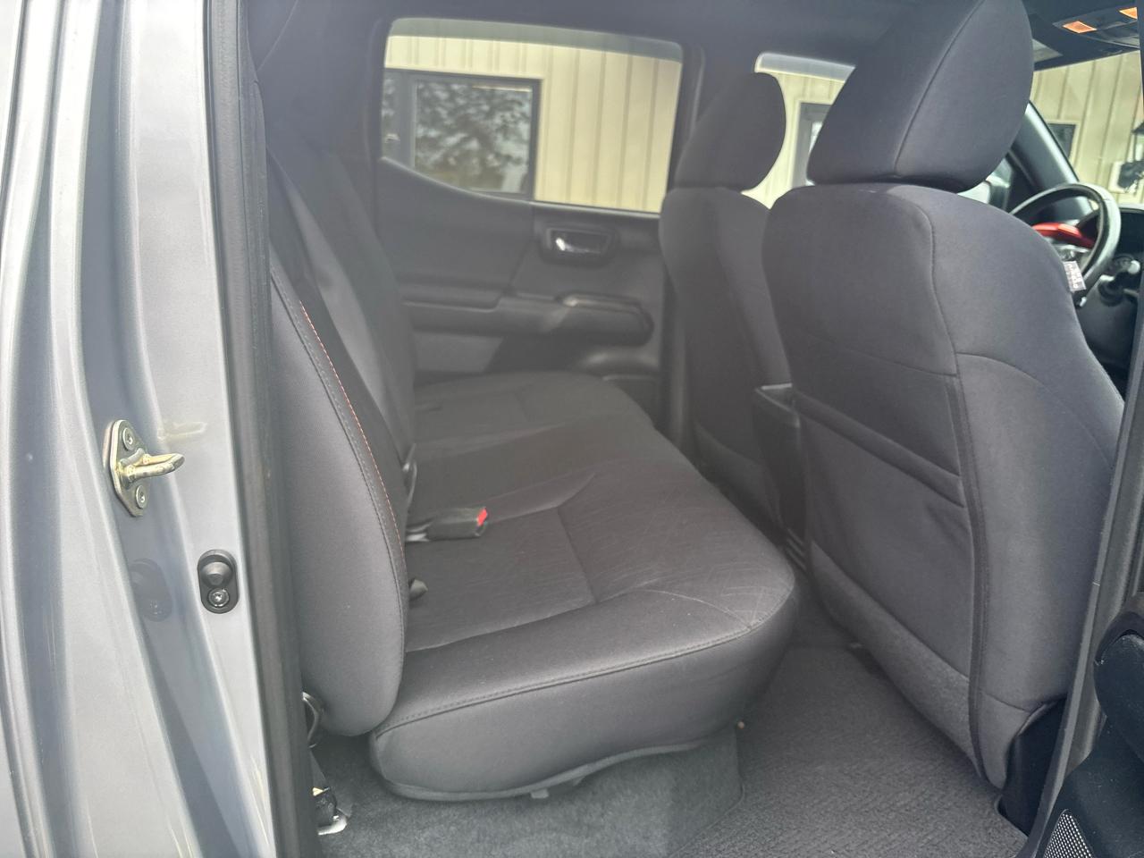 Toyota Tacoma TRD Off Road Double Cab 5' Bed V6 4x2 AT (Natl) 2017