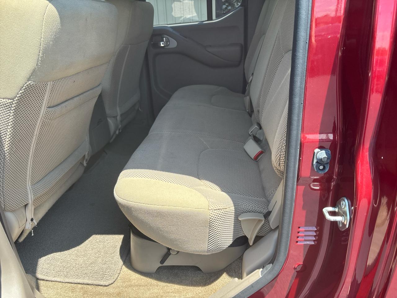 Nissan Frontier S Crew Cab 5AT 2WD 2017