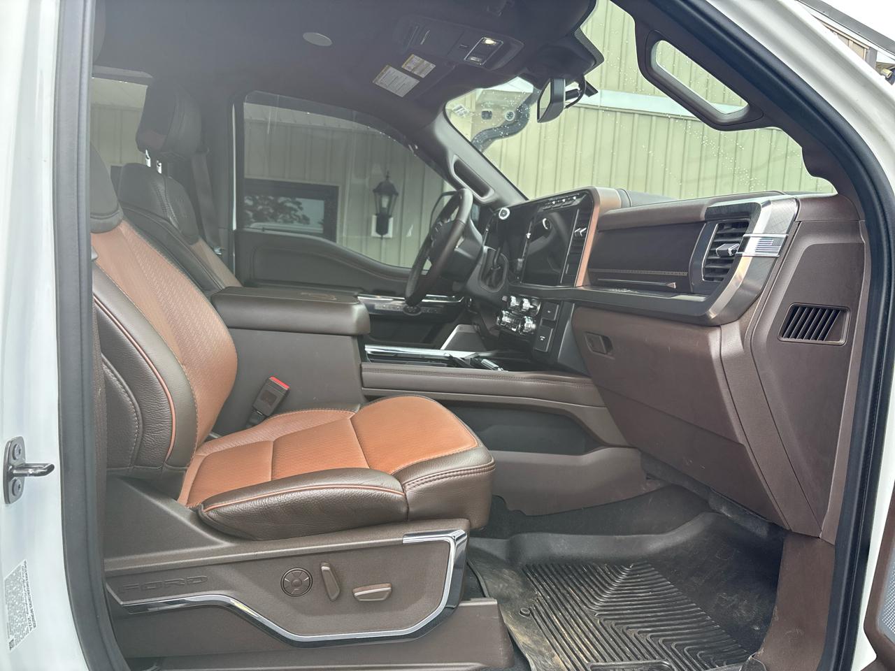 Ford F-250 SD Platinum Crew Cab 4WD 2024