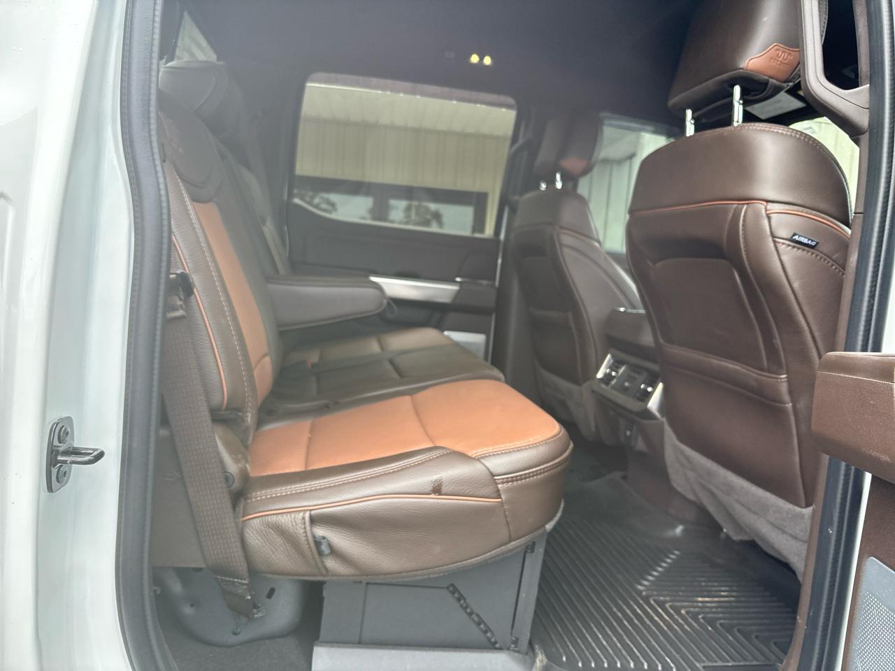 Ford F-250 SD Platinum Crew Cab 4WD 2024