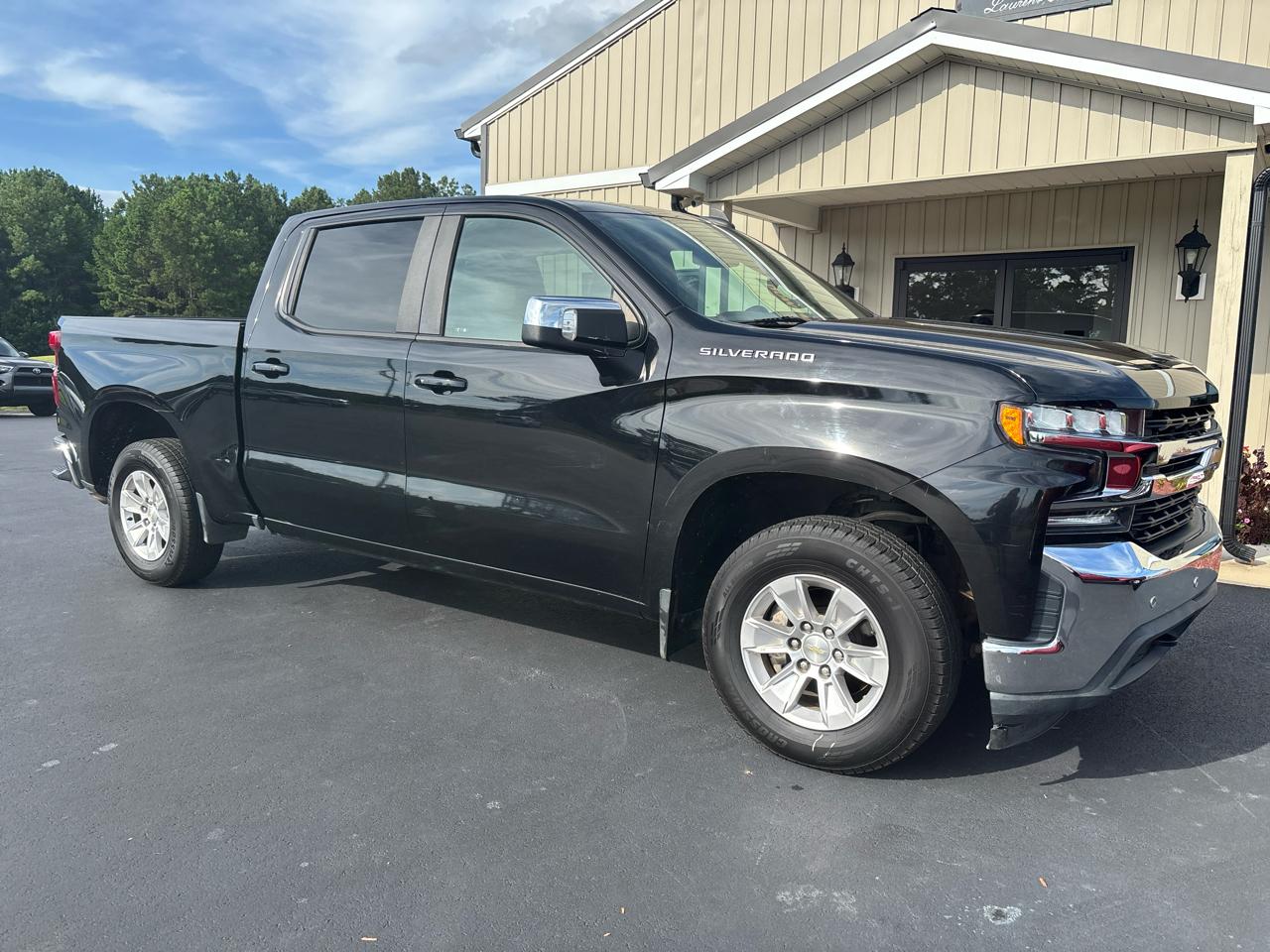 Chevrolet Silverado 1500 LT Crew Cab 2WD 2020