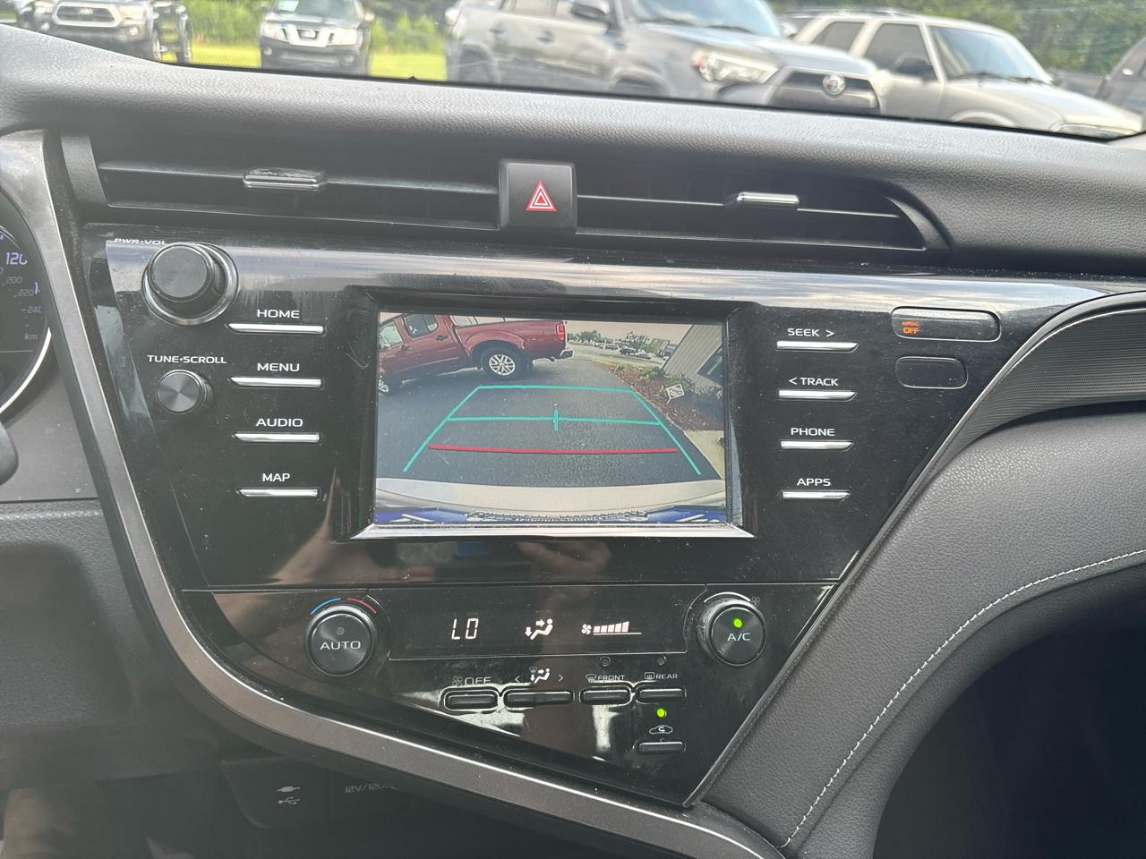 Toyota Camry SE 2019