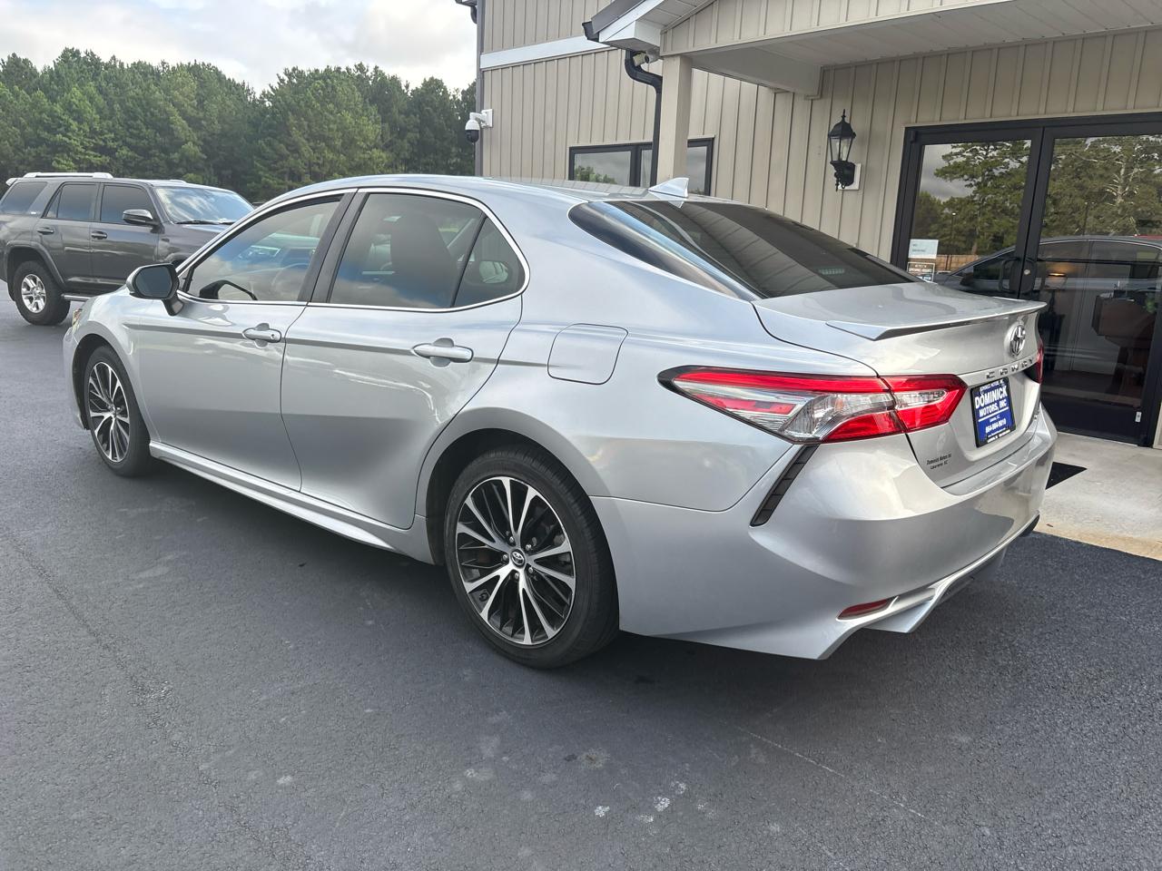 Toyota Camry SE 2019