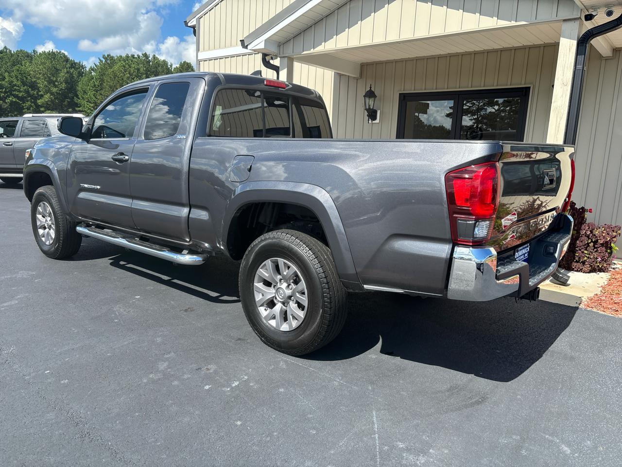 Toyota Tacoma SR5 Access Cab V6 6AT 2WD 2019