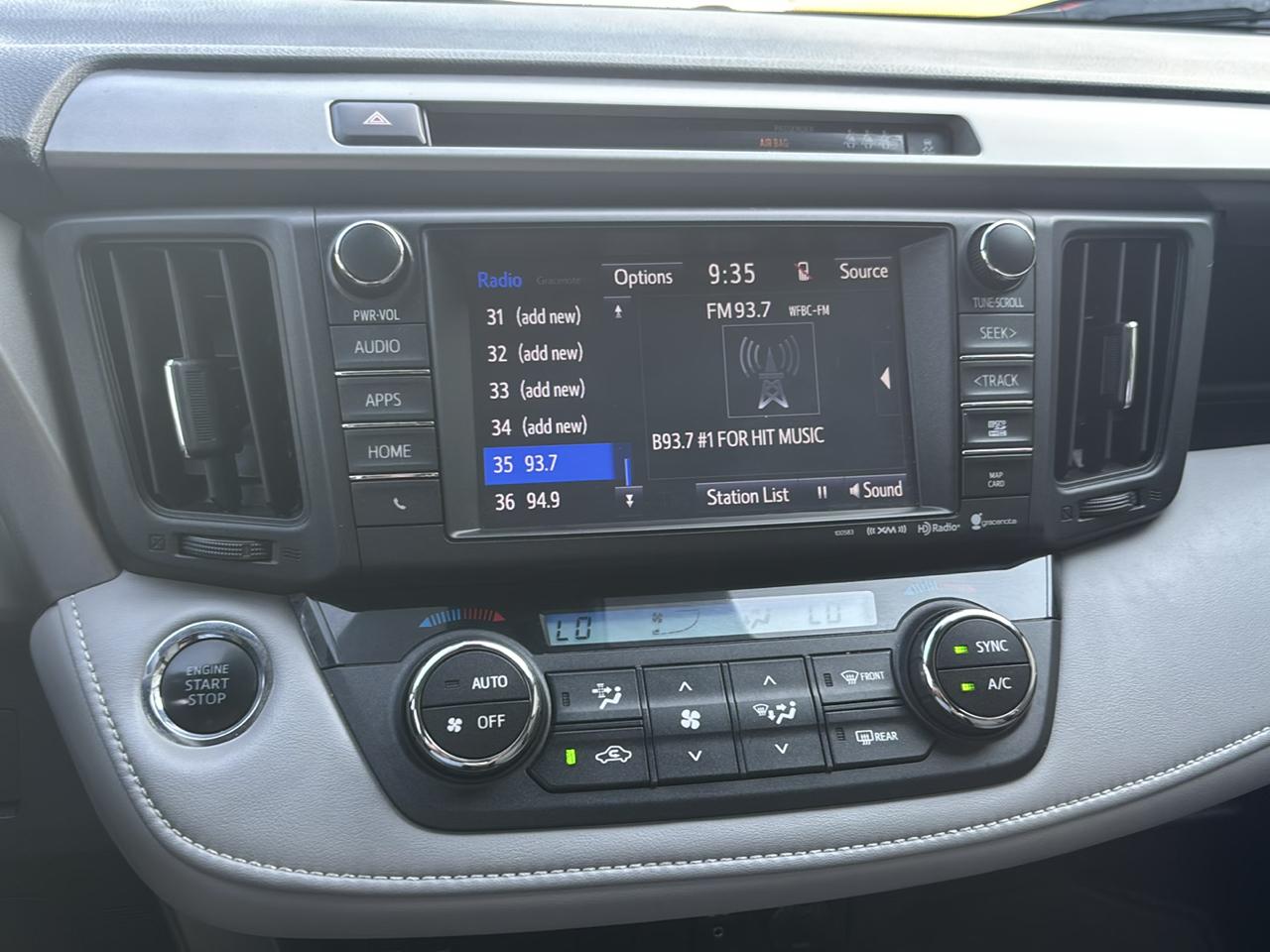 Toyota RAV4 XLE FWD 2018