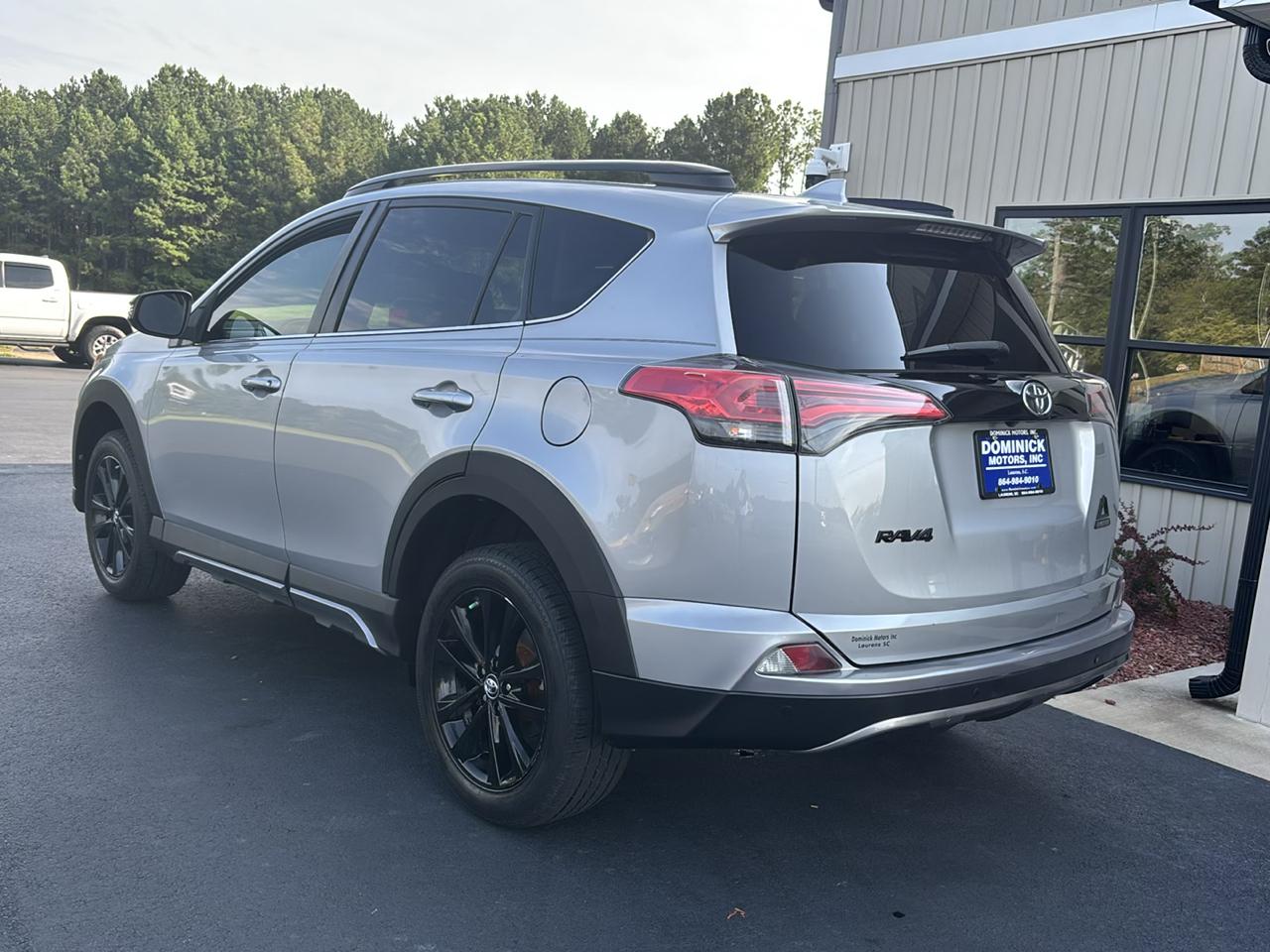 Toyota RAV4 XLE FWD 2018