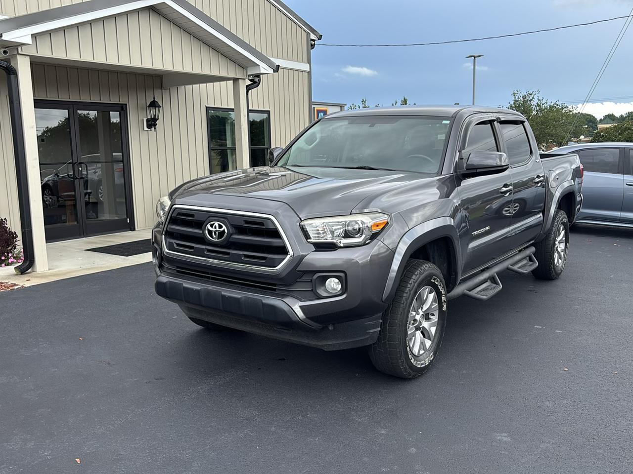 Toyota Tacoma SR5 Double Cab Long Bed I4 6AT 2WD 2017