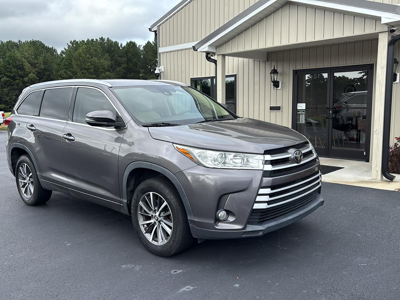Toyota Highlander SE FWD V6 2018