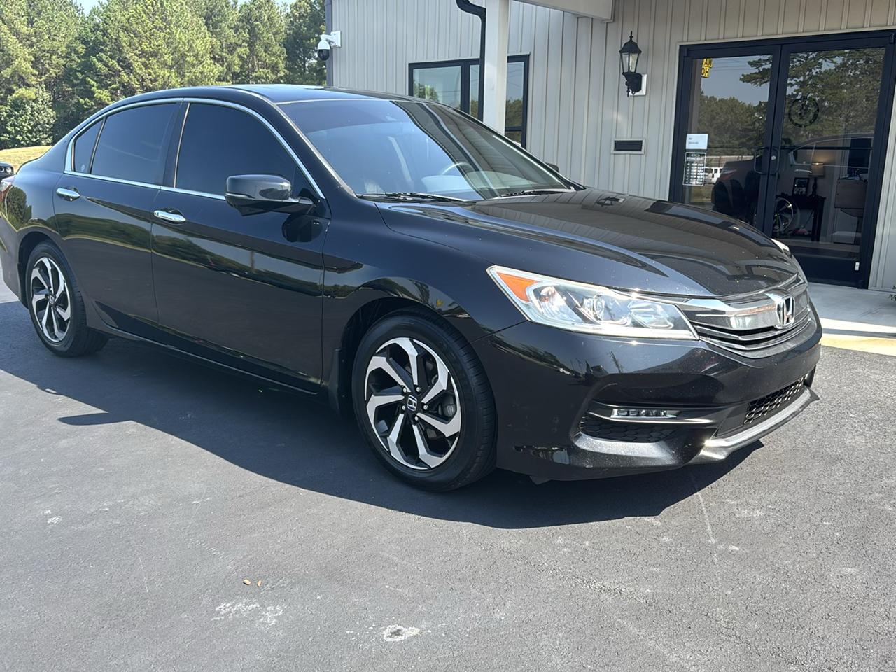 2016 Honda Accord EX-L - Photo 4