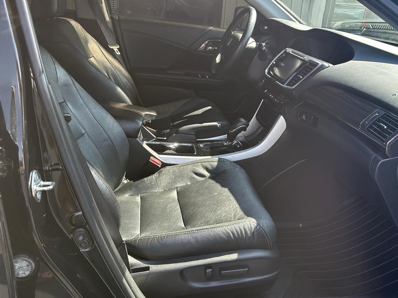 2016 Honda Accord EX-L - Photo 7