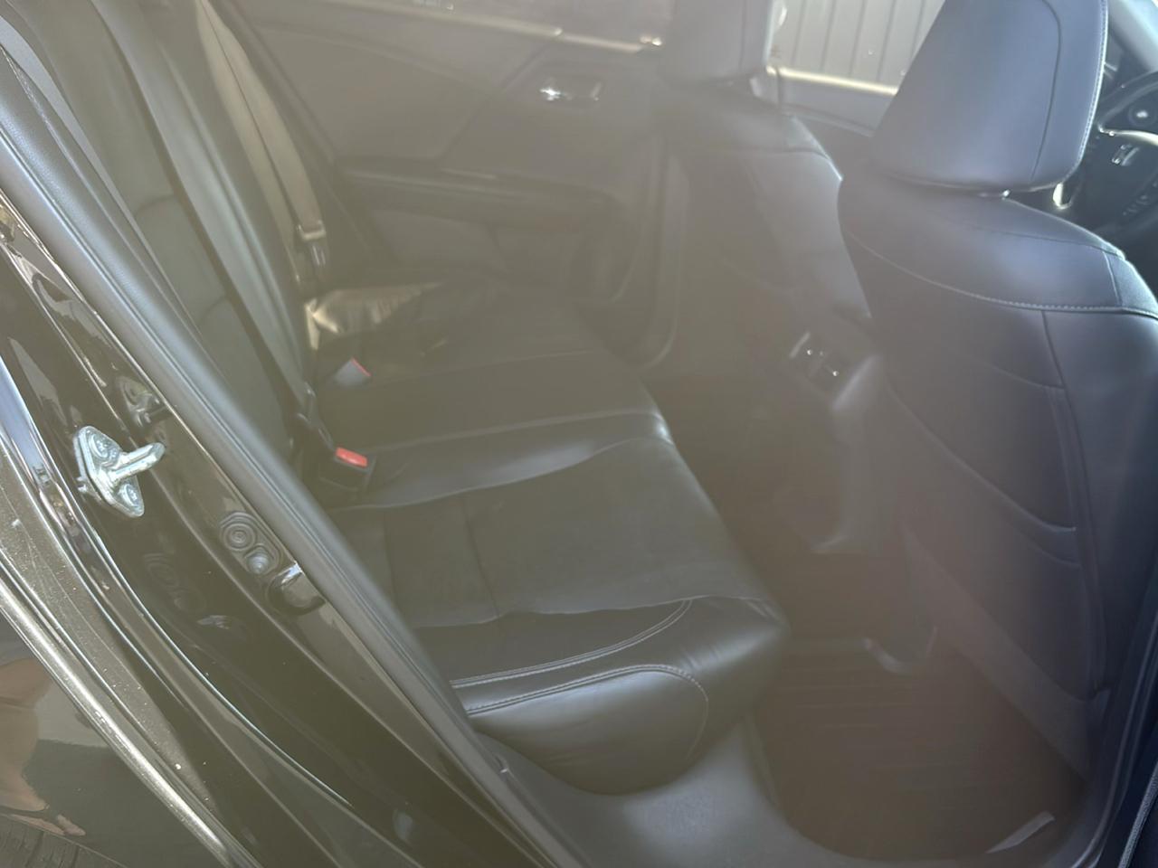2016 Honda Accord EX-L - Photo 8